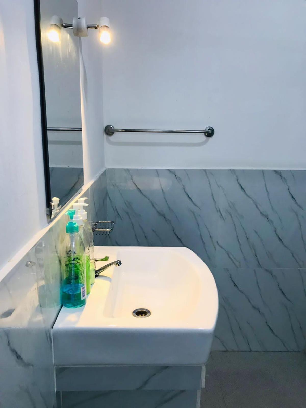 Kavee Transit Hotel 卡图纳耶克 外观 照片