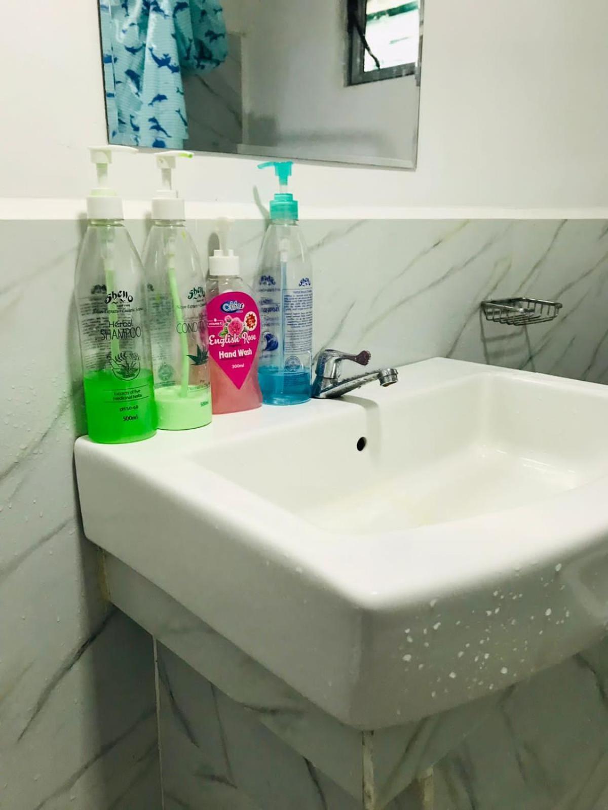 Kavee Transit Hotel 卡图纳耶克 外观 照片